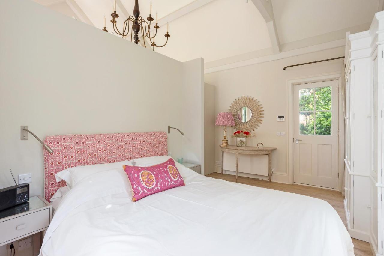 The Annexe - Beautiful Apartment With Garden Close To Heathrow And Windsor Staines-upon-Thames Zewnętrze zdjęcie