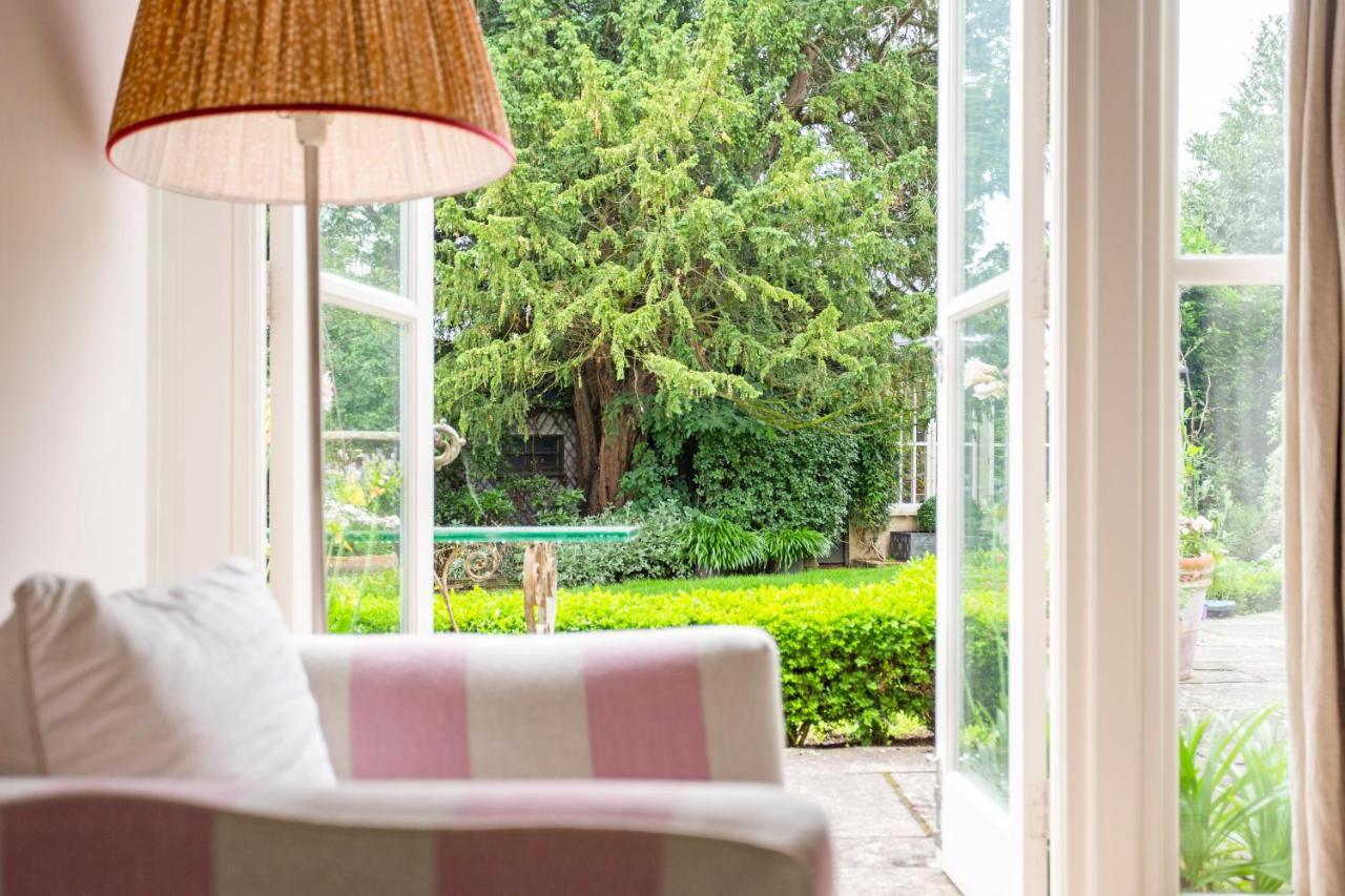The Annexe - Beautiful Apartment With Garden Close To Heathrow And Windsor Staines-upon-Thames Zewnętrze zdjęcie