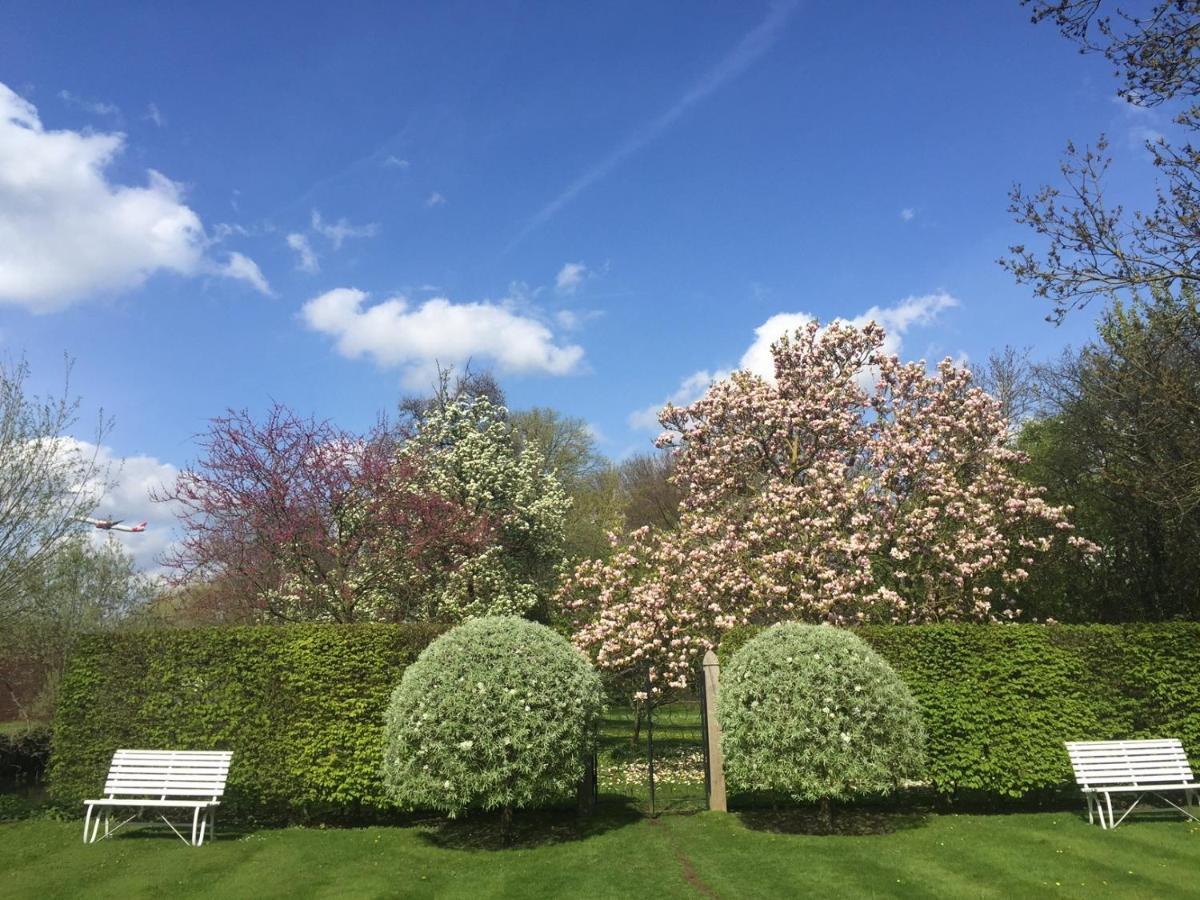 The Annexe - Beautiful Apartment With Garden Close To Heathrow And Windsor Staines-upon-Thames Zewnętrze zdjęcie