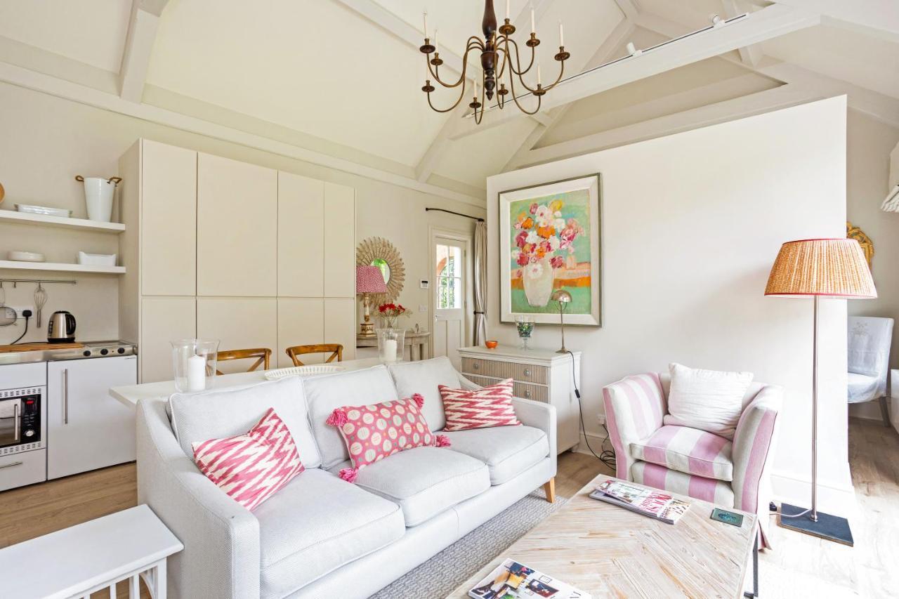 The Annexe - Beautiful Apartment With Garden Close To Heathrow And Windsor Staines-upon-Thames Zewnętrze zdjęcie